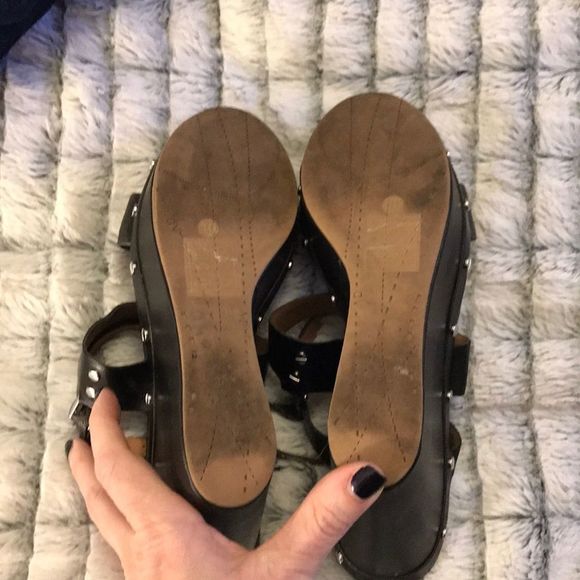 Cute black Dolce Vita wedges - Picture 4 of 5